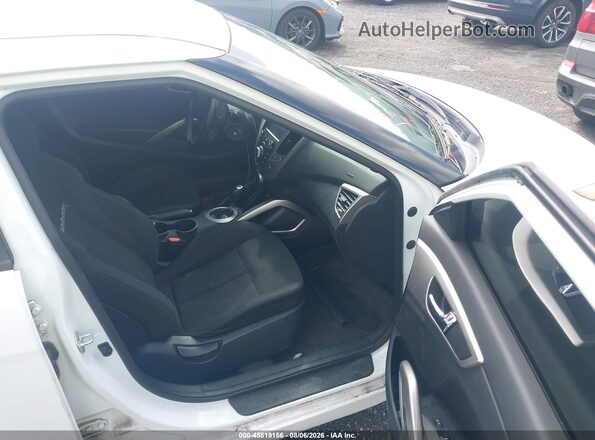 KMHTC6AD2HU312023 2017 HYUNDAI VELOSTER White Սալոնի դիմացի տեսք