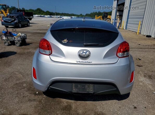 KMHTC6AD2HU315262 2017 HYUNDAI VELOSTER Серебряный Вид сзади