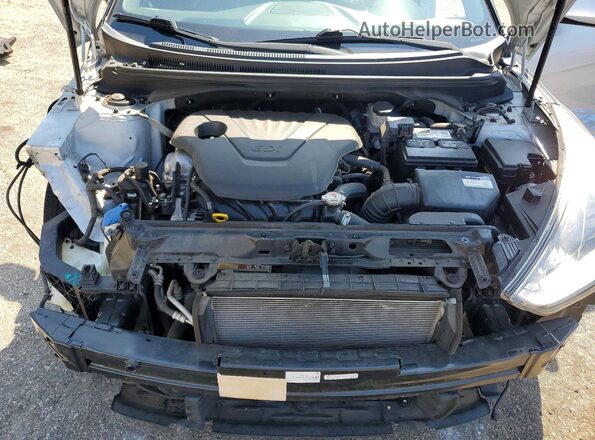 KMHTC6AD2HU315262 2017 HYUNDAI VELOSTER Серебряный Вид задней части салона
