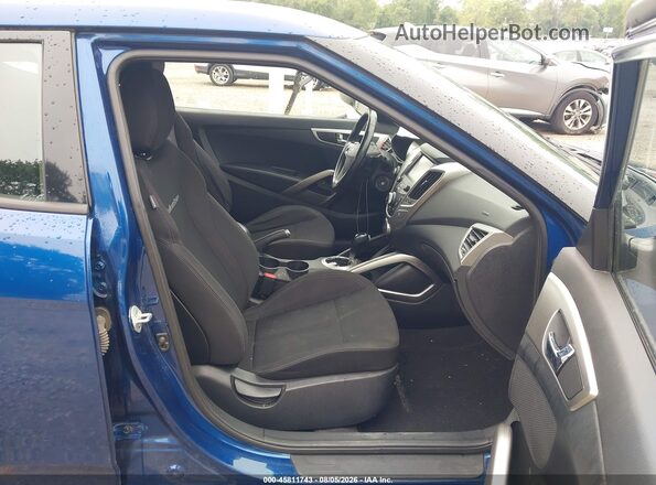 KMHTC6AD2HU322471 2017 HYUNDAI VELOSTER Blue Вид салону спереду