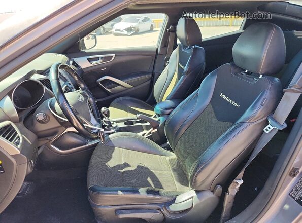 KMHTC6AD6GU260586 2016 HYUNDAI VELOSTER Charcoal წინა სალონის ხედი