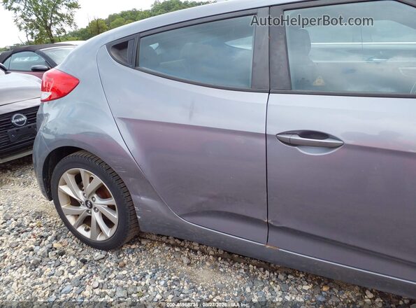 KMHTC6AD8HU305948 2017 HYUNDAI VELOSTER Gray Rear interior view