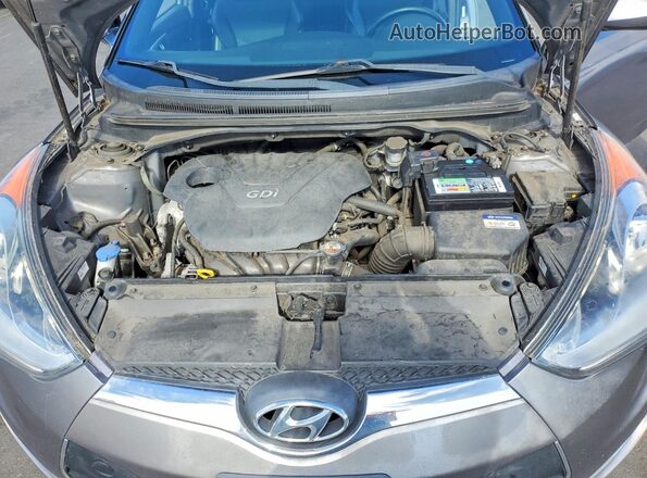 KMHTC6AD9GU288978 2016 HYUNDAI VELOSTER Gray Rear interior view