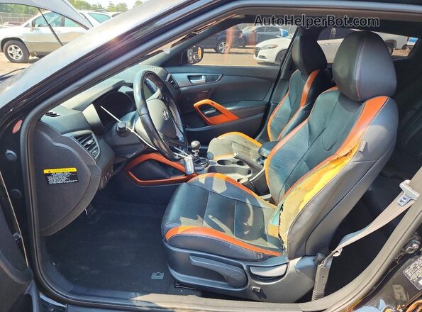 KMHTC6AE0GU280907 2016 HYUNDAI VELOSTER Black Front interior view