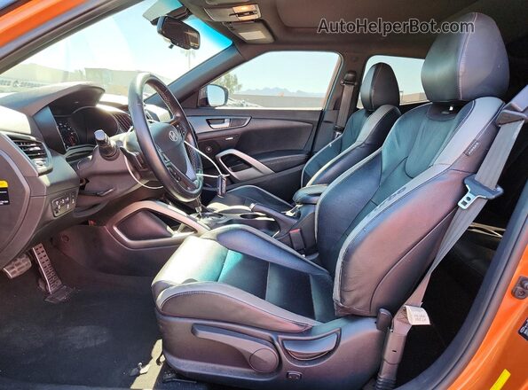 KMHTC6AE1GU253098 2016 HYUNDAI VELOSTER Orange Вид салону спереду