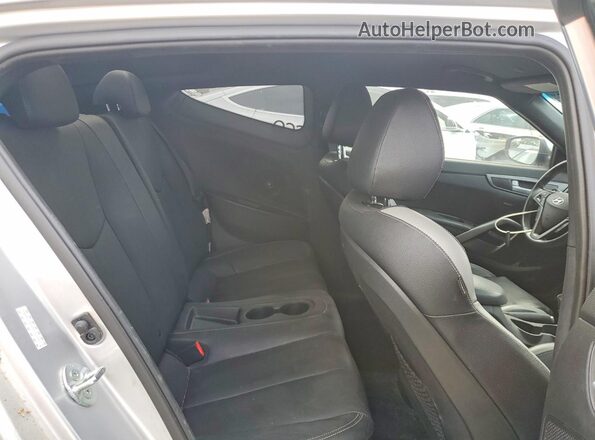 KMHTC6AEXGU263242 2016 HYUNDAI VELOSTER Silver Rear seats view