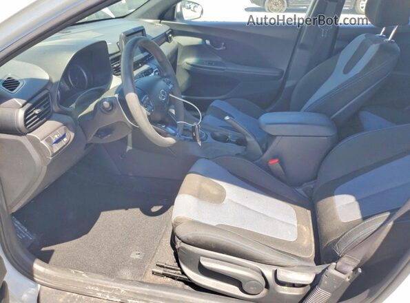 KMHTG6AF1LU025769 2020 HYUNDAI VELOSTER White Вид салону спереду