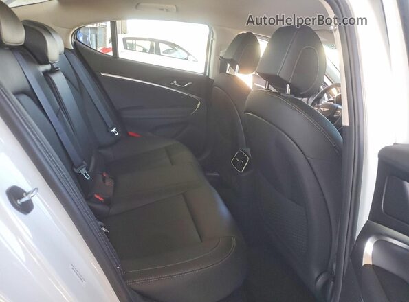 KMTG14SC0TU178211 2026 GENESIS G70 White Widok tylnych siedzeń