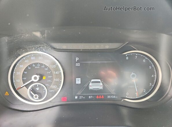 KMTG34SC3SU153893 2025 GENESIS G70 White Вид щитка приладів