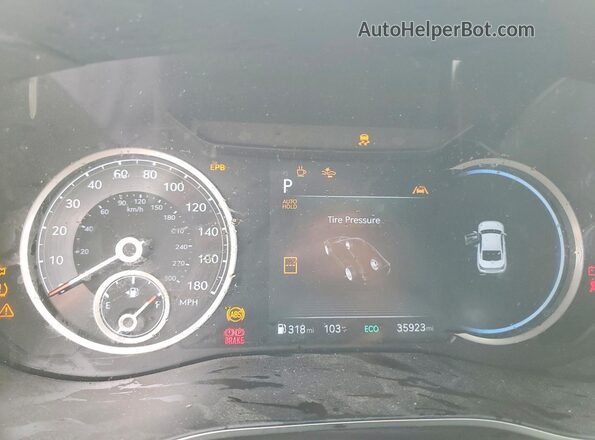 KMTG34SC5RU138953 2024 GENESIS G70 White Instrument cluster view