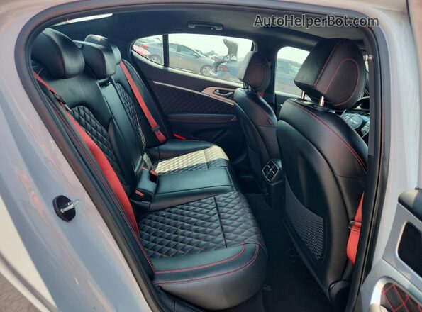 KMTG54TE0NU092159 2022 GENESIS G70 Gray Vista de los asientos traseros
