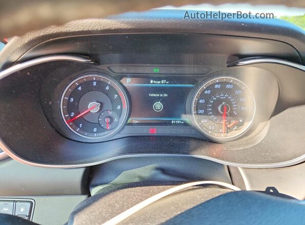 KMTG64LA1LU045844 2020 GENESIS G70 Красный Вид щитка приборов