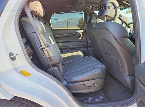 KMUHCESC4TU306076 2026 GENESIS GV80 White უკანა სალონის ხედი