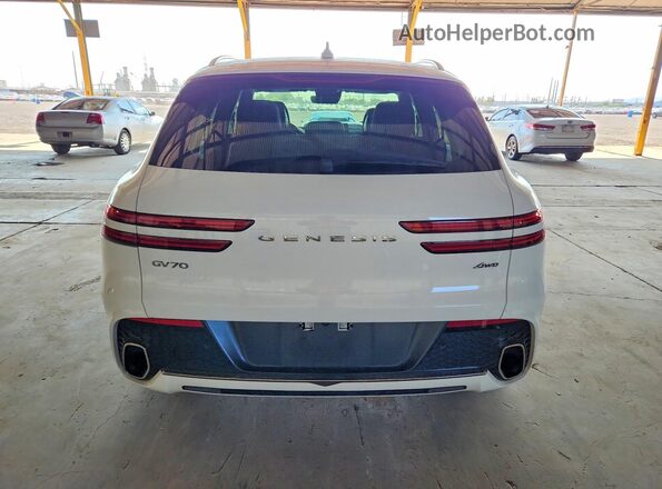 KMUMADTB4NU072643 2022 GENESIS GV70 White Rear view
