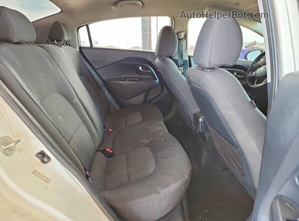 KNADM4A30H6037948 2017 KIA RIO White Vista de los asientos traseros