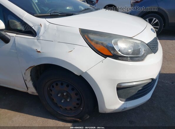 KNADM4A31G6565612 2016 KIA RIO White Widok z przodu