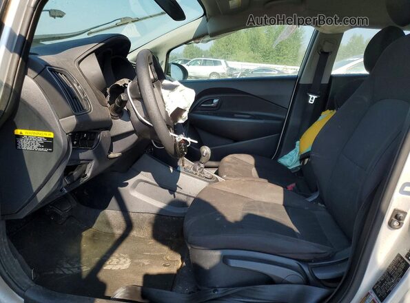 KNADM4A31G6674927 2016 KIA RIO Silver Widok wnętrza z przodu
