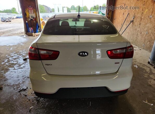 KNADM4A32G6540783 2016 KIA RIO White უკანა ხედი