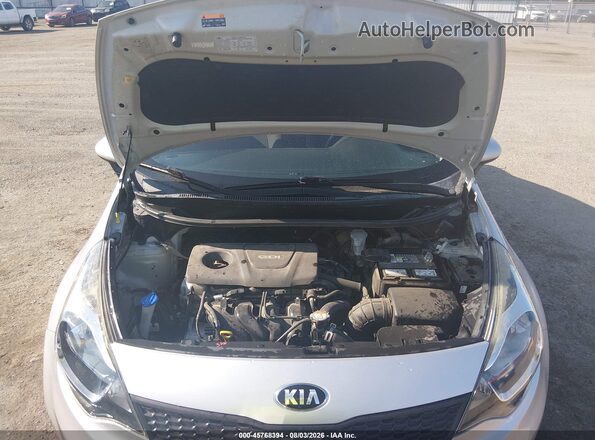 KNADM4A32H6071065 2017 KIA RIO Silver Вид ззаду