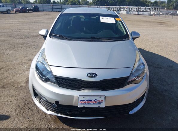 KNADM4A32H6071065 2017 KIA RIO Silver Вид щитка приладів