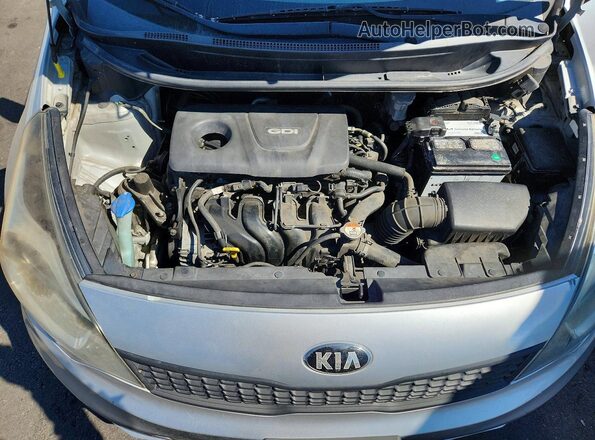 KNADM4A33G6590804 2016 KIA RIO Silver უკანა სალონის ხედი