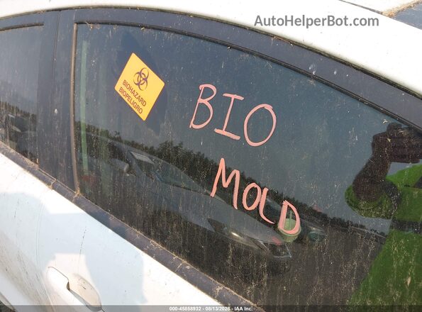 KNADM4A33G6638432 2016 KIA RIO White Вид задньої частини салону
