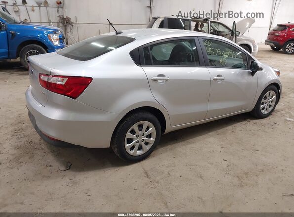 KNADM4A33H6118409 2017 KIA RIO Silver Задня права чверть