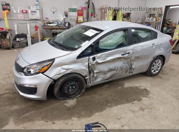 KNADM4A33H6118409 2017 KIA RIO Silver Передня ліва чверть