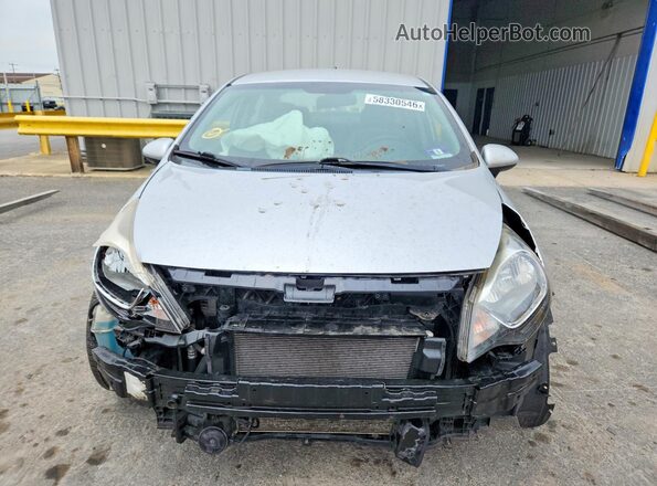 KNADM4A35H6062389 2017 KIA RIO Silver Widok z przodu