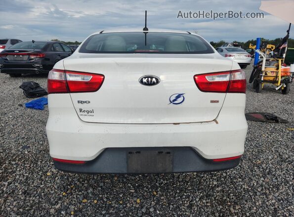 KNADM4A36G6540771 2016 KIA RIO White Вид ззаду