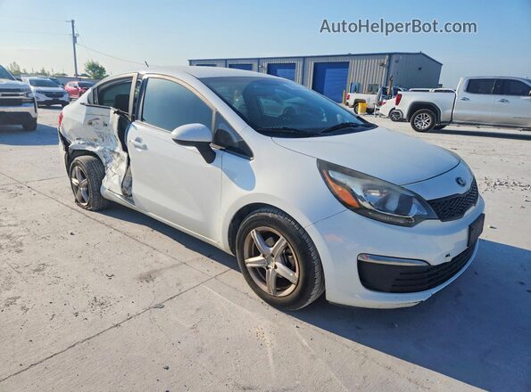 KNADM4A38H6049216 2017 KIA RIO White Delantero derecho