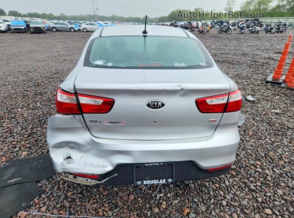 KNADM4A38H6050737 2017 KIA RIO Серебряный Вид сзади
