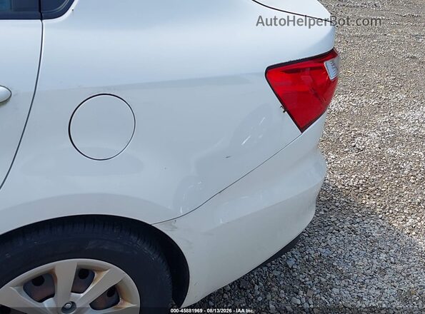 KNADM4A39G6000895 2016 KIA RIO Белый Вид щитка приборов