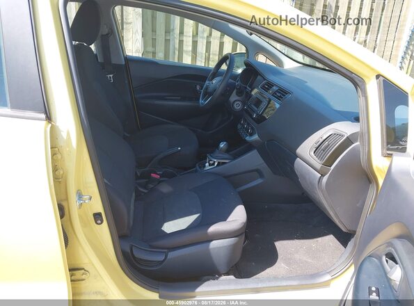 KNADM4A39G6544894 2016 KIA RIO Green Front interior view