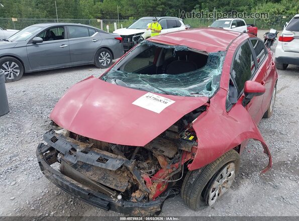 KNADM4A39H6012093 2017 KIA RIO Red Widok z przodu