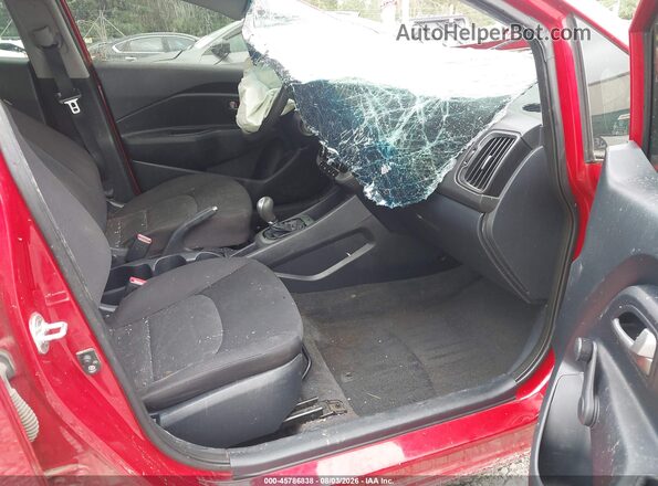KNADM4A39H6012093 2017 KIA RIO Red Widok wnętrza z przodu