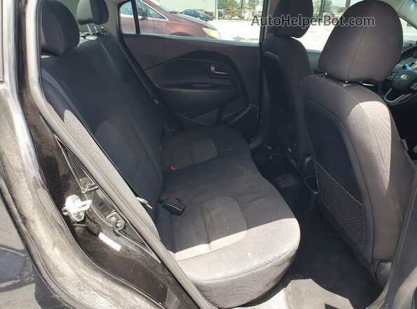 KNADM4A39H6037656 2017 KIA RIO Черный Вид задних сидений