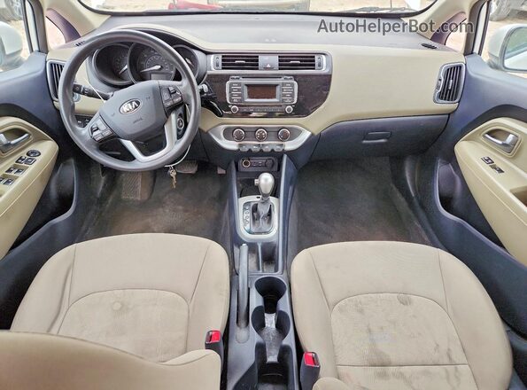 KNADM4A39H6046664 2017 KIA RIO White Вид панелі приладів