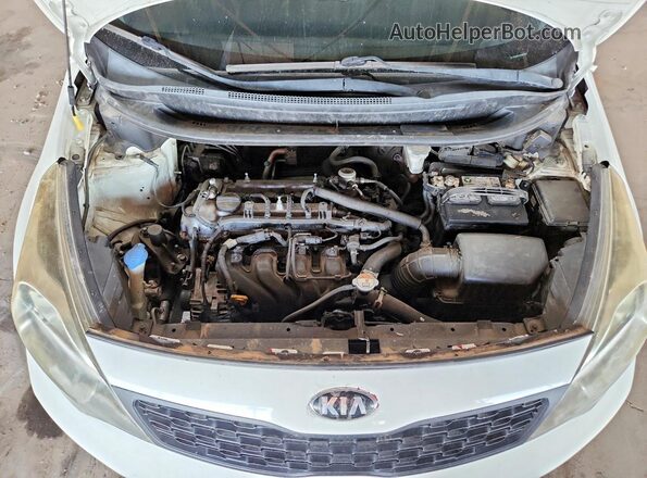 KNADM4A3XH6026620 2017 KIA RIO White Vista interior trasera