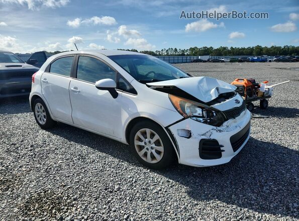 KNADM5A36H6007486 2017 KIA RIO Белый Передняя правая четверть