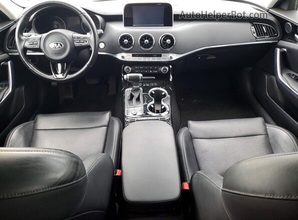 KNAE15LAXK6067741 2019 KIA STINGER White Vista del salpicadero