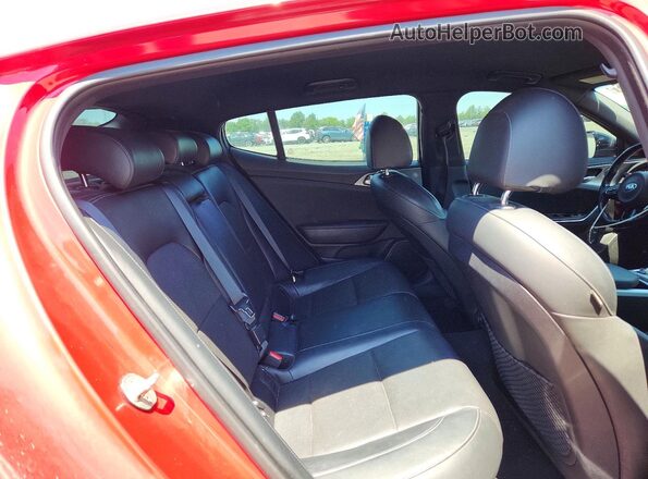 KNAE35LCXK6067931 2019 KIA STINGER Red Widok tylnych siedzeń