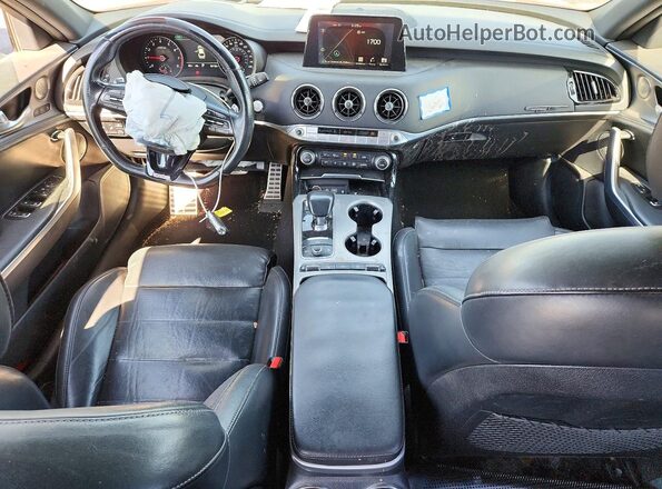 KNAE55LC3K6060152 2019 KIA STINGER Red Widok deski rozdzielczej