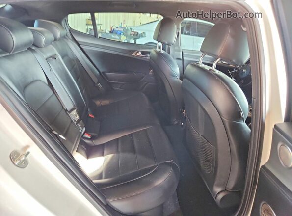 KNAE55LC7J6017917 2018 KIA STINGER White Вид задніх сидінь