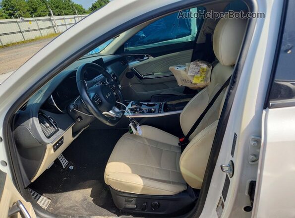 KNAE55LC7P6134339 2023 KIA STINGER White Front interior view