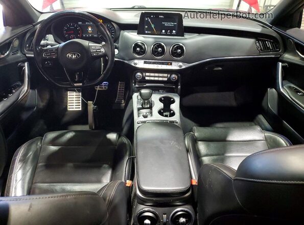 KNAE55LC9J6023329 2018 KIA STINGER Красный Вид панели приборов