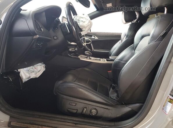 KNAE55LCXL6079945 2020 KIA STINGER Gray Widok wnętrza z przodu