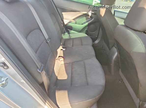 KNAFK4A60G5510910 2016 KIA FORTE Silver Vista de los asientos traseros