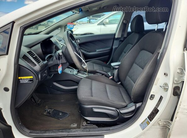 KNAFK4A64G5618172 2016 KIA FORTE White Widok wnętrza z przodu