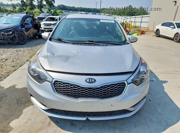 KNAFK4A66G5576166 2016 KIA FORTE Silver Widok z przodu
